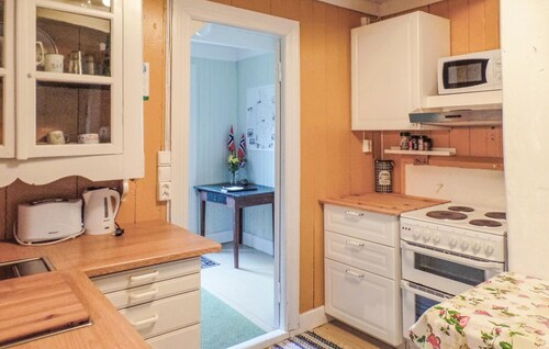 4 bedroom cozy home in Mandal