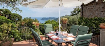 Alassio-villa-sea-view