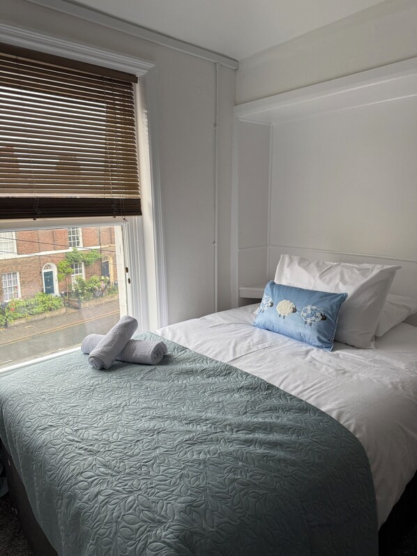Comfort Double Room | Free WiFi - Guanock Hotel (King's Lynn)