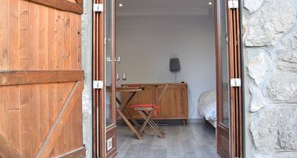 Studio dans maison familiale à deux pas de l'université et proche centre-ville