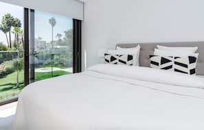 3 Schlafzimmer, Bügeleisen/Bügelbrett