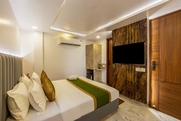 Habitación Deluxe doble | Escritorio y espacio para trabajar con un portátil