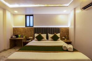 Deluxe Double Room | Soundproofing, iron/ironing board, free WiFi