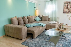 TV, ping pong, stereo - Bungalow 'Auszeit' with Private Terrace (Berlin)