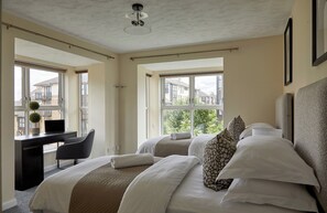 2 bedrooms, free WiFi, bed sheets - Apartment - Sleeps 6 - Riverside - City Centre (London)