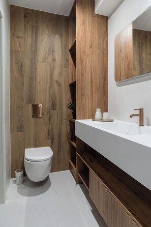 Deluxe Suite, Balcony | Bathroom - Apartament przy Potoku 26 z parkingiem (Zakopane)