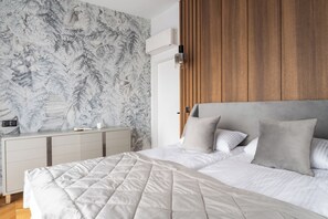 Suíte superior, sacada | Ferros/tábuas de passar roupa, Wi-Fi de cortesia