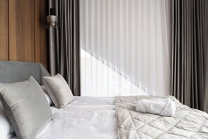 高级套房, 阳台 | 熨斗/熨衣板、免费 WiFi