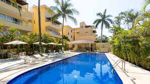 Unclassified image, 3 of 43, button - Sleeps 10 Views Beach 1 Block (Nuevo Nayarit)