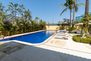 Unclassified image, 4 of 43, button - Sleeps 10 Views Beach 1 Block (Nuevo Nayarit)
