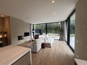 อพาร์ทเมนท์, พร้อมสิ่งอำนวยความสะดวกสำหรับผู้พิการ | 4 ห้องนอน