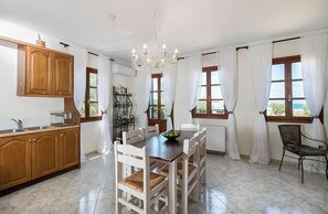 Dining - Iliana By The Beach (Naxos)