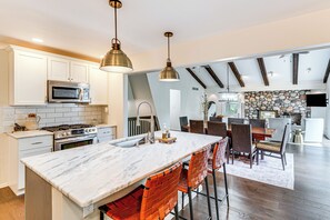 House (5 Bedrooms) | Interior - Geneva Lake Adventures: Family Retreat w/ Patio (Williams Bay)