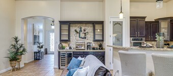 Family-friendly El Paso Home: Hike, Shop & Explore