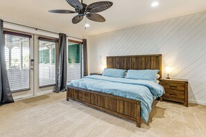 House (4 Bedrooms) | Interior - Private Boat Dock & Slip: Luxe Lake Conroe Gem! (Montgomery)