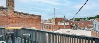 Deck + River View: Loft in Downtown Hannibal