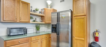 Deck + River View: Loft in Downtown Hannibal