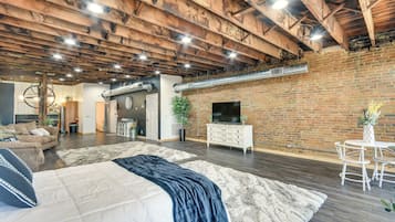 Apartment (0 Bedroom) | Interior