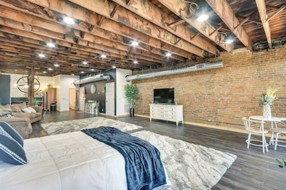 Deck + River View: Loft in Downtown Hannibal