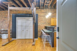 Apartment (0 Bedroom) | Interior