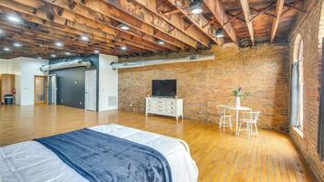 Apartment (0 Bedroom) | Interior