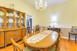 House (4 Bedrooms) | Interior - Family Retreat in Beaufort: 3 Mi to Historic Dtwn (Beaufort)