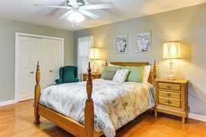 Interior - Family Retreat in Beaufort: 3 Mi to Historic Dtwn (Beaufort)