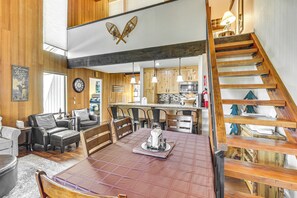 Apartment (3 Bedrooms) | Front of property - 5 Mi to Northstar Resort! Multi-level Family Condo (Kings Beach)