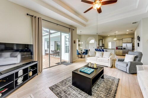 Game, Swim & Unwind: Lakeside Retreat Near Disney