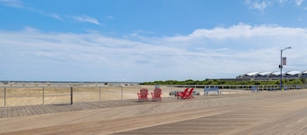 Walk to Beach & Explore Boardwalk: Wildwood Escape