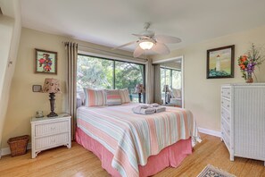 House (3 Bedrooms) | Interior - Amazing Views! One More Day Escape on Oak Island (Oak Island)