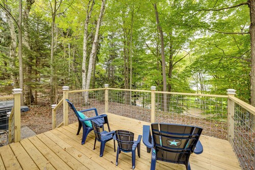 Walk to Lake Hamlin: Cottage Near Boat Launch