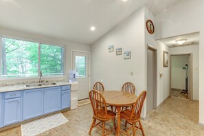 Cottage (2 Bedrooms) | Interior
