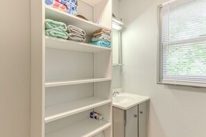 Cottage (2 Bedrooms) | Interior