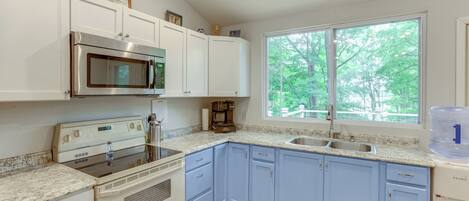 Cottage (2 Bedrooms) | Interior