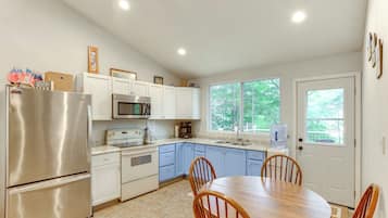 Cottage (2 Bedrooms) | Interior