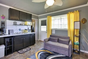 Front of property - 5 Mi to Mt Vernon Shops: Peaceful Cottage! (Glenwood)