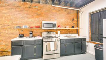 Apartment (0 Bedroom) | Interior