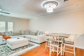 Apartment (2 Bedrooms) | Interior - Steps to Sand: Walkable Condo in Myrtle Beach! (Myrtle Beach)