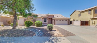 3 Mi to Santan Village: Home w/ Covered Patio