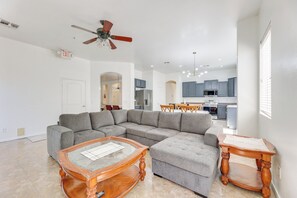 House (4 Bedrooms) | Interior