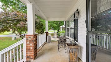 Cottage (2 Bedrooms) | Interior