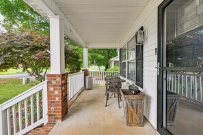 Cottage (2 Bedrooms) | Interior