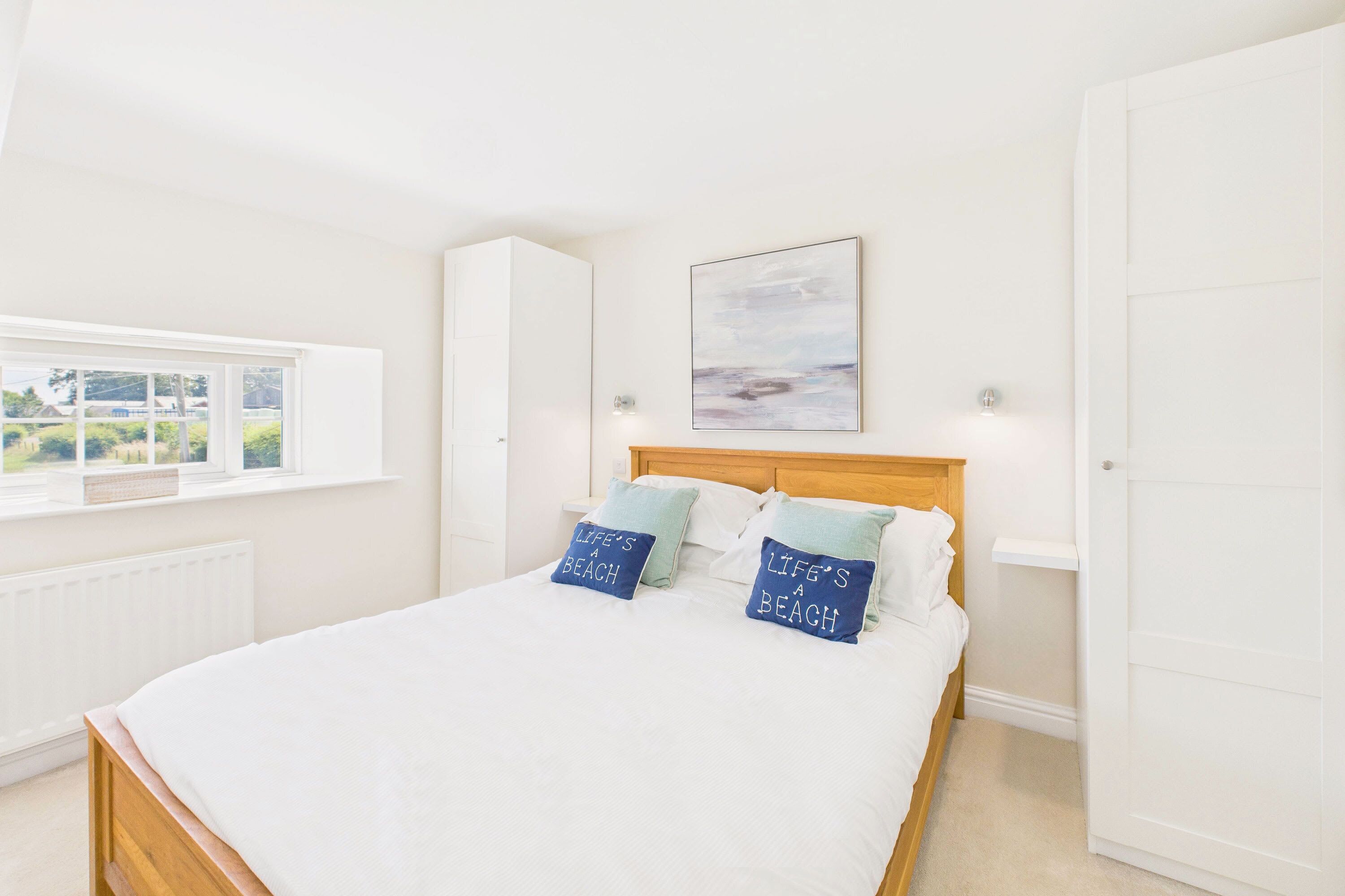 2 bedrooms, iron/ironing board, travel cot, WiFi