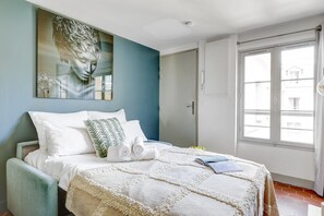 City Apartment, 1 Queen Bed with Sofa bed, Non Smoking | Iron/ironing board, cots/infant beds, travel cot, free WiFi - Stylish Le Marais 1BR - Heart of Paris (Paris)