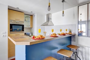 Appartement Ville, 1 grand lit et 1 canapé-lit, non-fumeurs | Cuisine privée | Machine à expresso, cafetière/bouilloire, bouilloire électrique