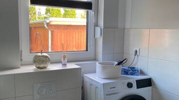 Shower, free toiletries, hair dryer, towels