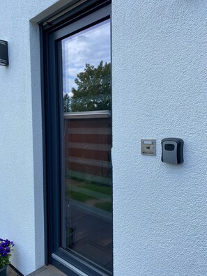 Exterior detail - Apartment 'Zum Kölpiensee' with Shared Terrace, Shared Garden and Wi-Fi (Peenemünde)