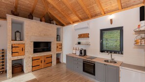 Réfrigérateur, micro-ondes, four, lave-vaisselle