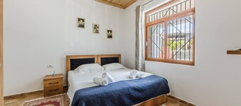 Saraci Rooms 1 in Gjirokast r
